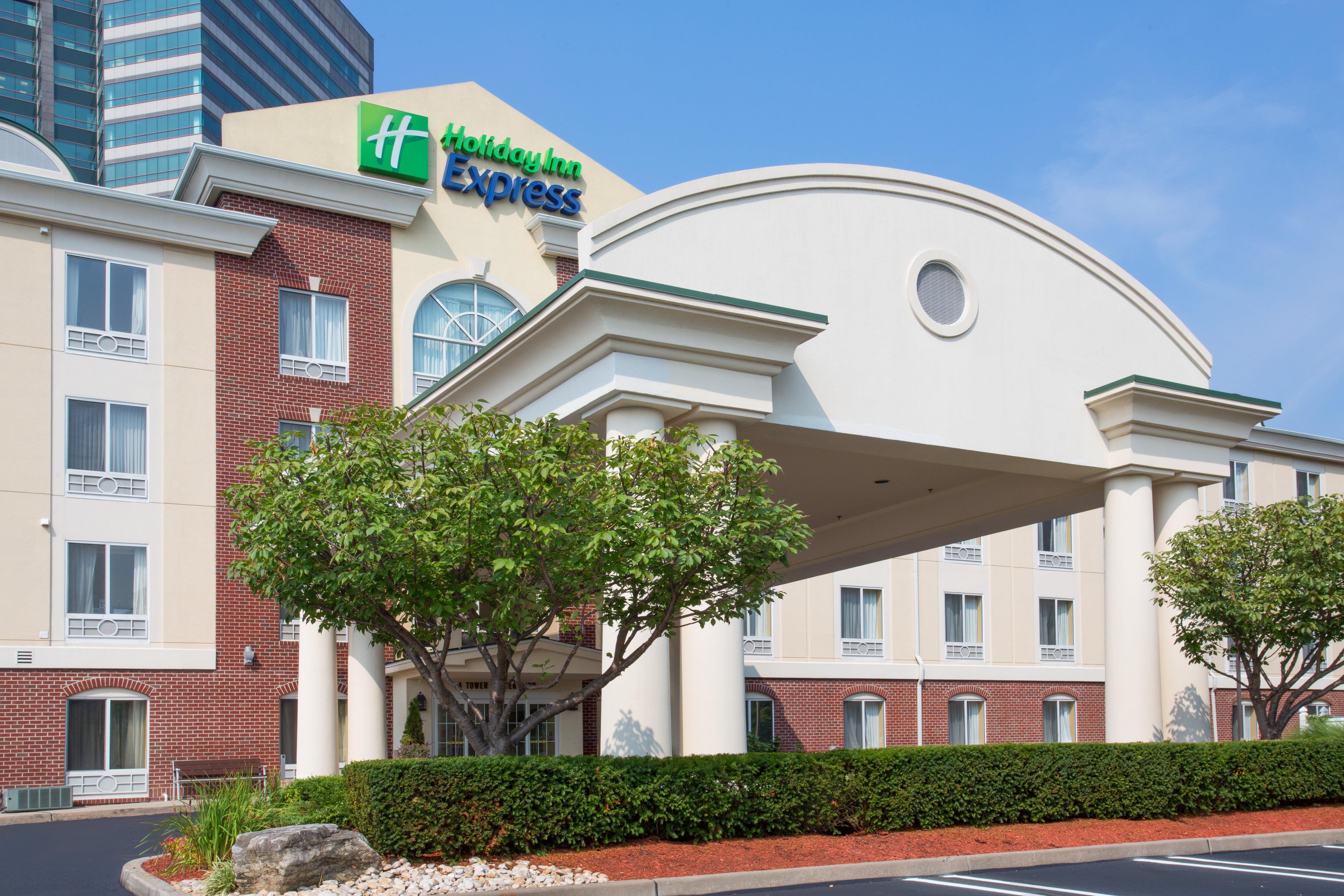 Holiday Inn Express Tower Center New Brunswick By Ihg East Brunswick Exterior foto